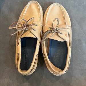 Size 5M Sperry Boat Shoes
